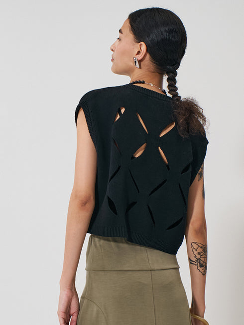 【 予約:2月上旬 】CUT OUT PATTERN VEST /Y261-91012